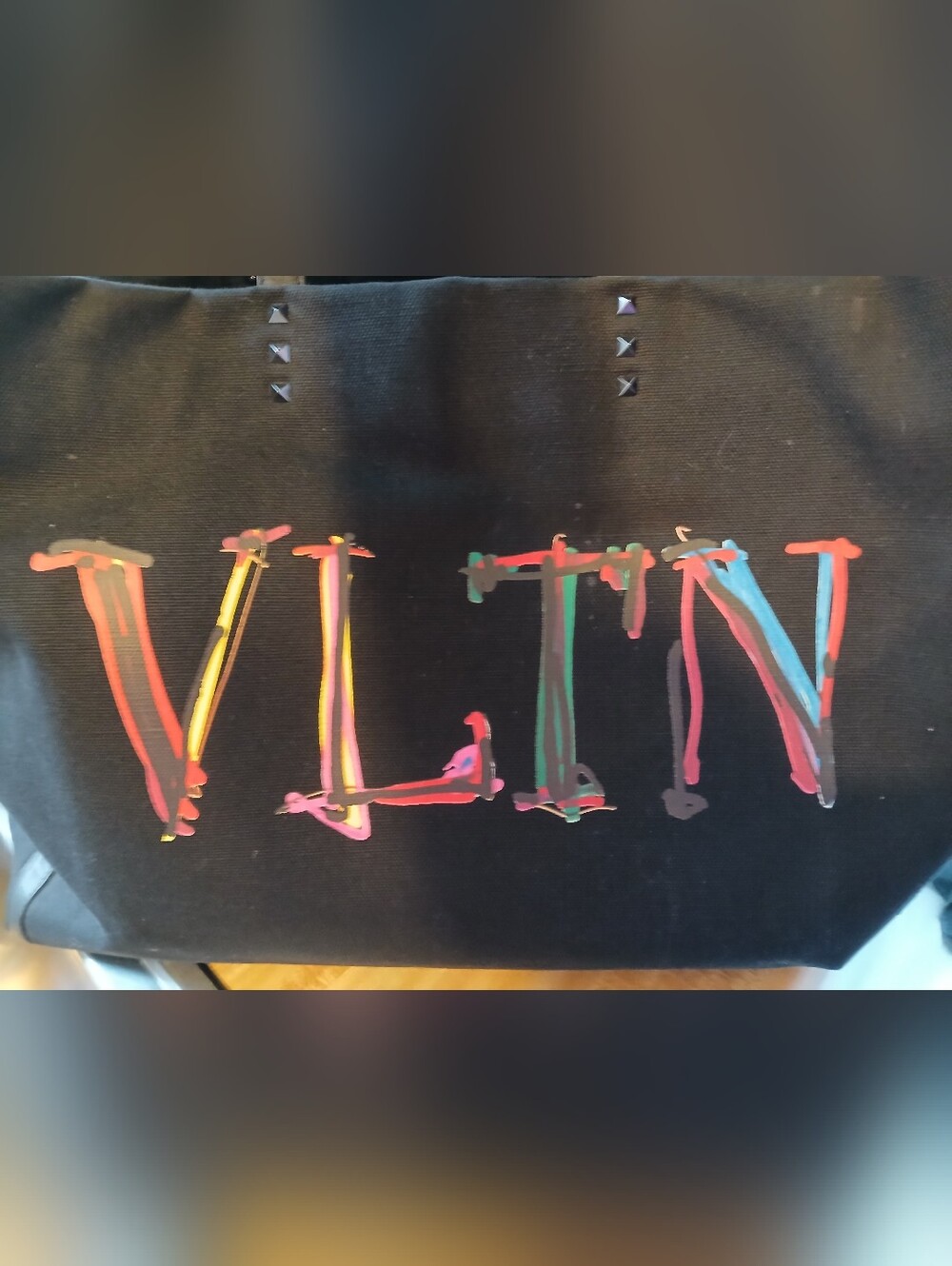 Valentino Garavani Like NEW Large Tote & Dustbag - Picture 7 of 8